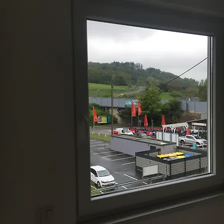 Nringrooms Exit-breidscheid 아데나우