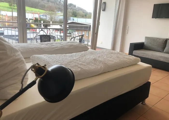 Nringrooms Exit-breidscheid * Adenau